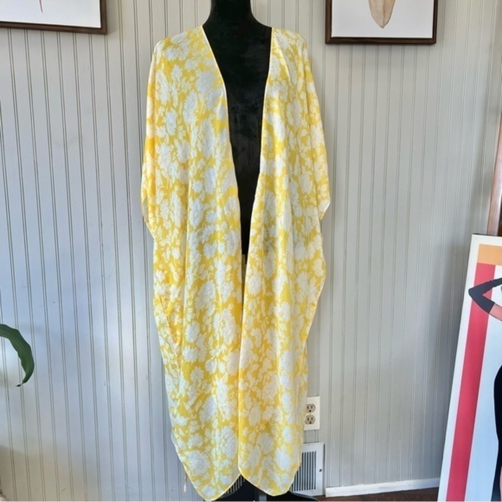 Yellow and White Floral Lightweight Kimono Long Length Open Front